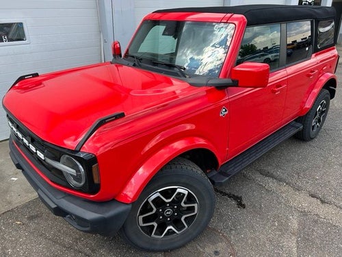 2024 Ford Bronco Outer Banks