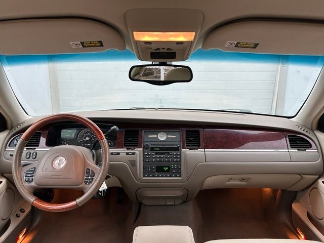 2004 Lincoln Town Car Ultimate
