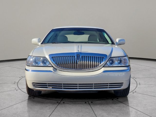 2004 Lincoln Town Car Ultimate