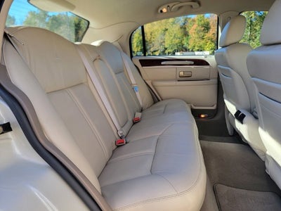 2004 Lincoln Town Car Ultimate