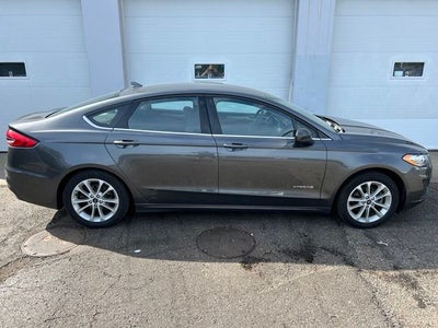 2019 Ford Fusion Hybrid SE