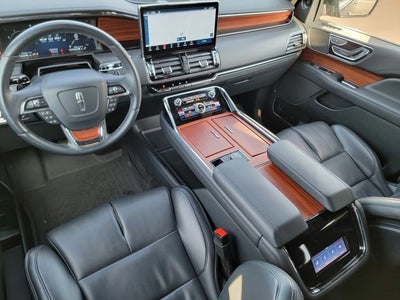 2024 Lincoln Navigator Premiere