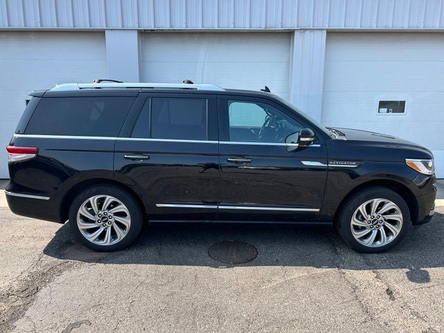 2024 Lincoln Navigator Premiere