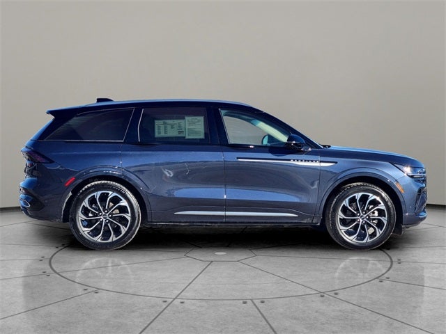 2024 Lincoln Nautilus Reserve