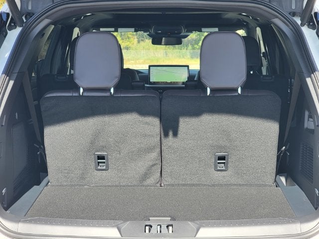 2027 Ford Explorer Platinum™