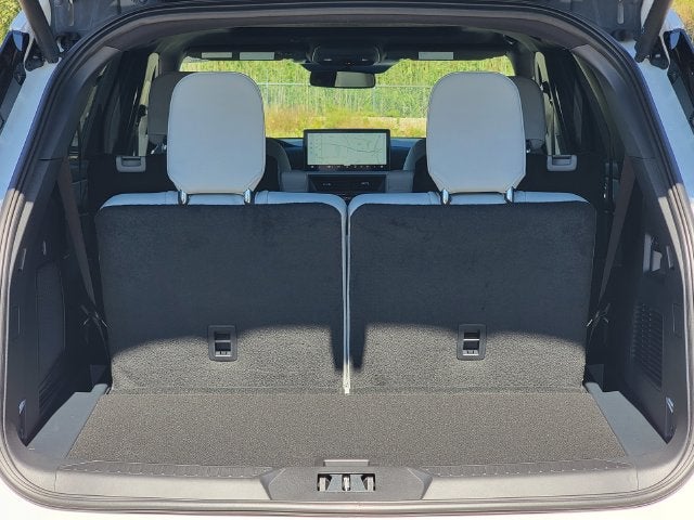 2027 Ford Explorer Platinum™