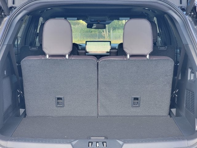2027 Ford Explorer Platinum™