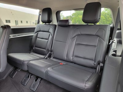 2027 Lincoln Navigator Premiere L