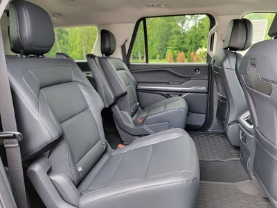 2027 Lincoln Navigator Premiere L