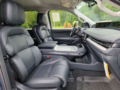 2027 Lincoln Navigator Premiere L