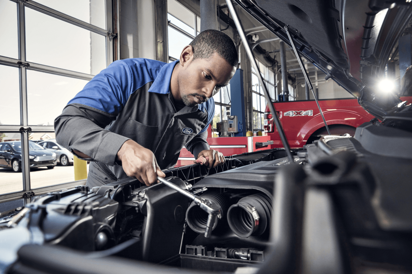 Klaben Ford Lincoln Mechanic Service